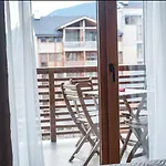Forest Nest Cozy White Balcony On The Hill *