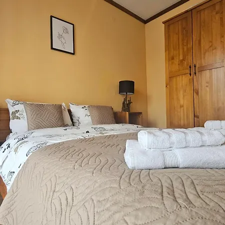 Forest Nest Cozy White Balcony On The Hill *