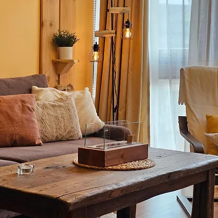 Forest Nest Cozy White Balcony On The Hill Apartman