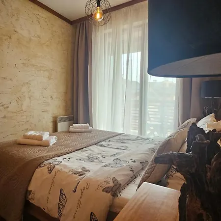 Forest Nest Cozy White Balcony On The Hill