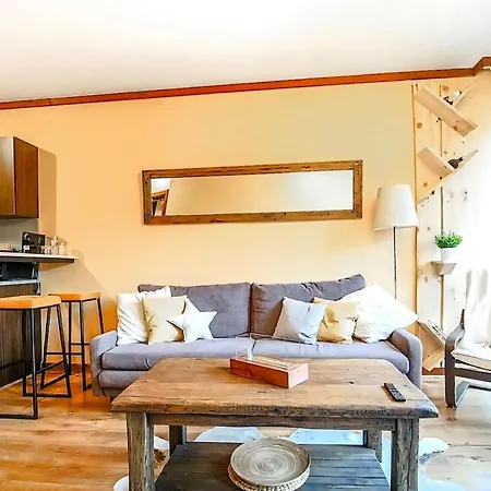 Forest Nest Cozy White Balcony On The Hill