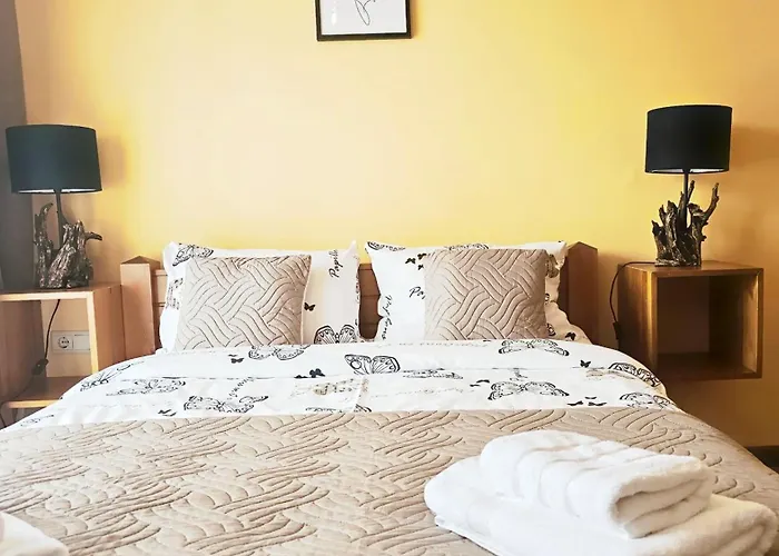 公寓 Forest Nest Cozy White Balcony On The Hill